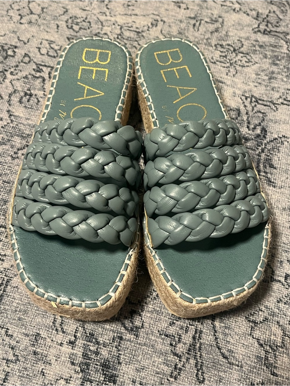Beach by Matisse stacked sandals